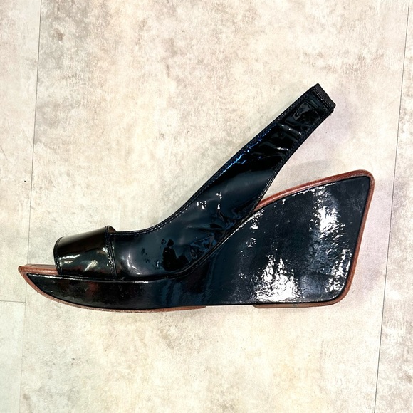 Modern Vintage Black Patent Leather Slingback Wedge | 40 - Picture 12 of 14